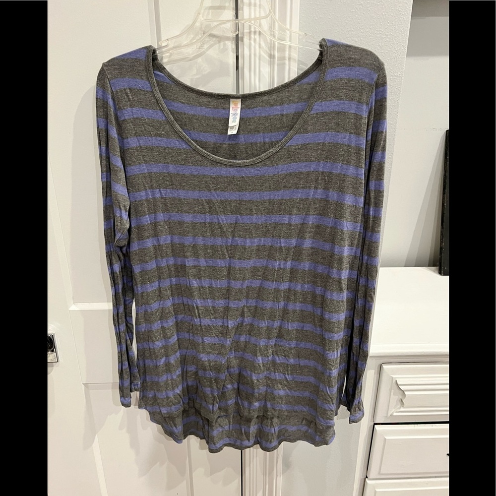 Lularoe lynnae Periwinkle and grey stripped Shirt